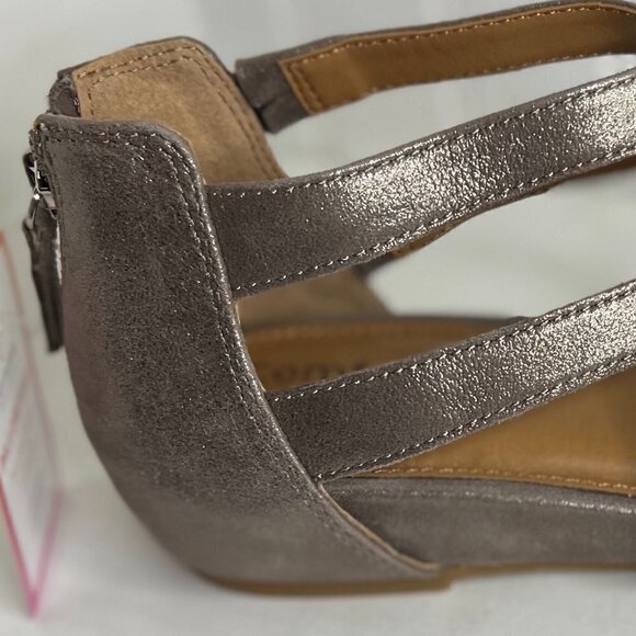 Comfortiva Mayra Metallic Taupe Sandal Size 7.5 - Picture 7 of 7